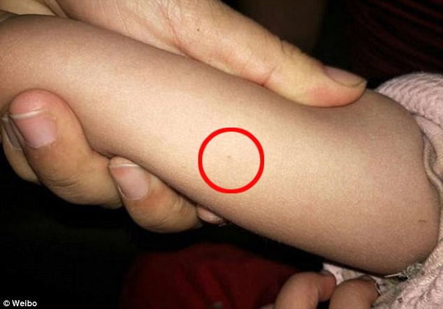 Trung Quốc: Rúng động vụ trẻ em mầm non bị ép uống thuốc lạ, ngược đãi và lạm dụng tình dục